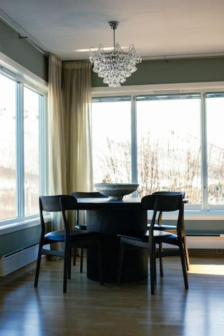 Hébergement de vacances Big Family House With 3 Bedrooms *