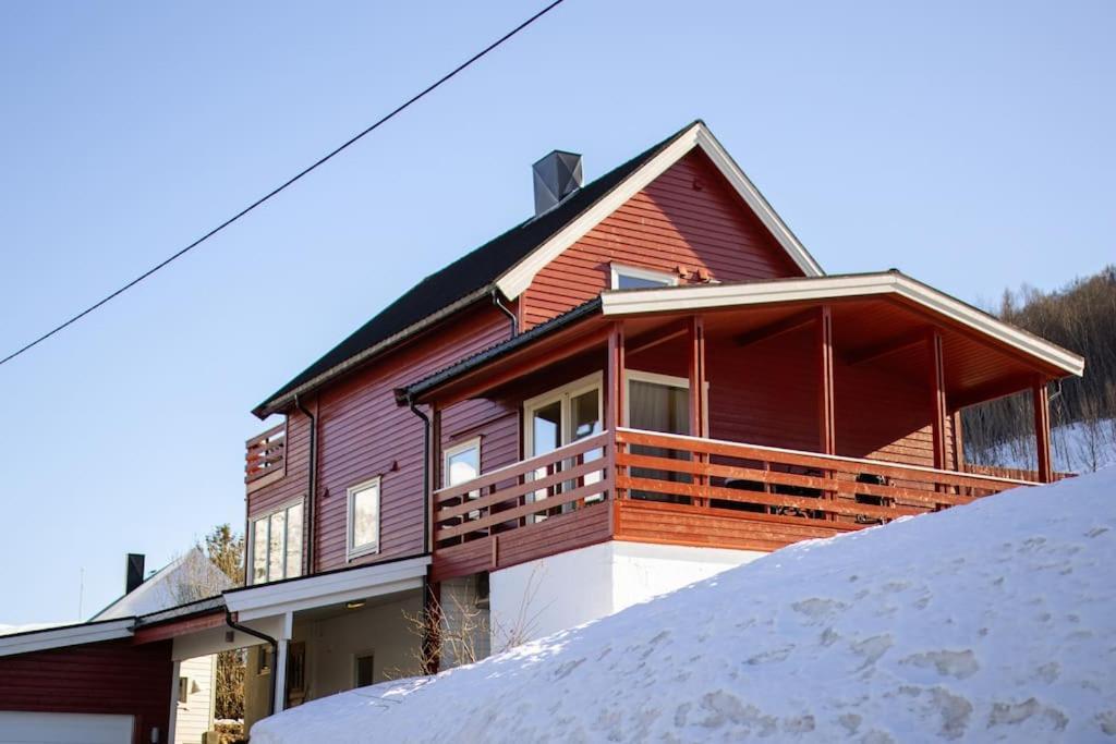 Big Family House With 3 Bedrooms Hébergement de vacances Tromsø
