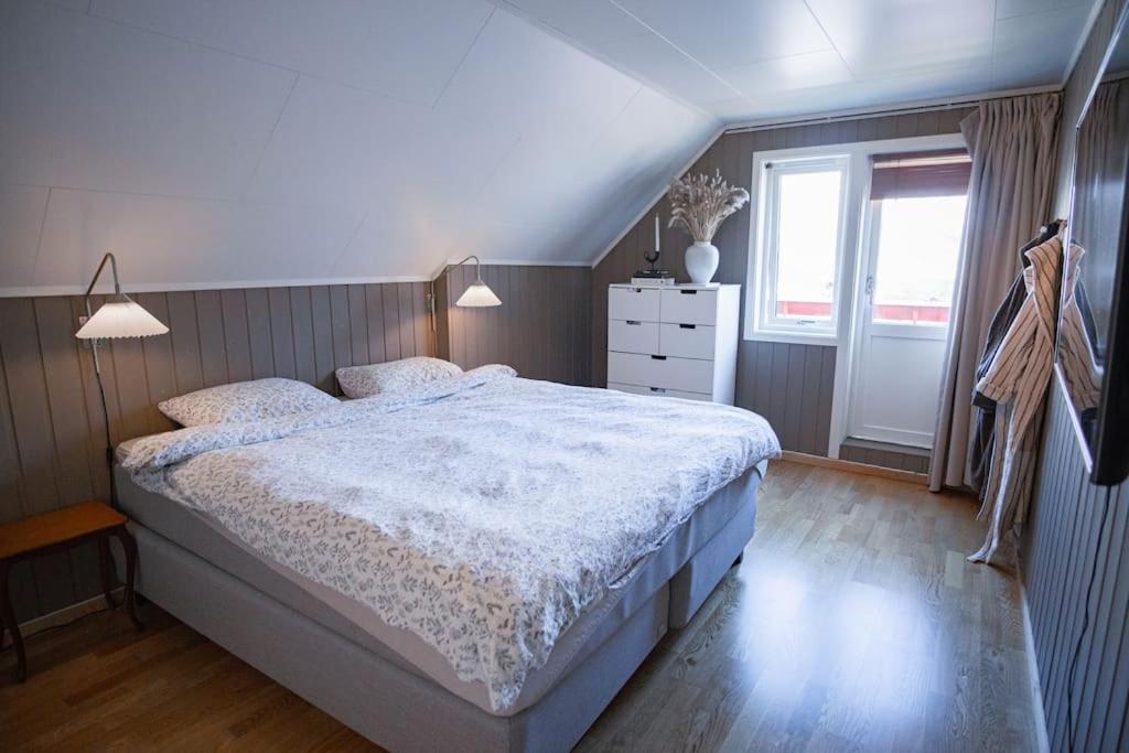 Big Family House With 3 Bedrooms *